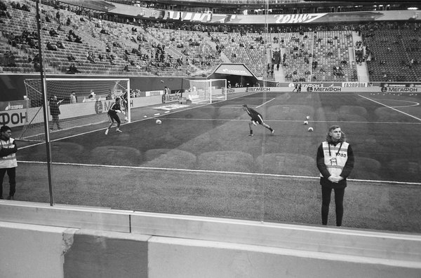 What are the benefits of integrating strength training into my cycling routine in the UK?