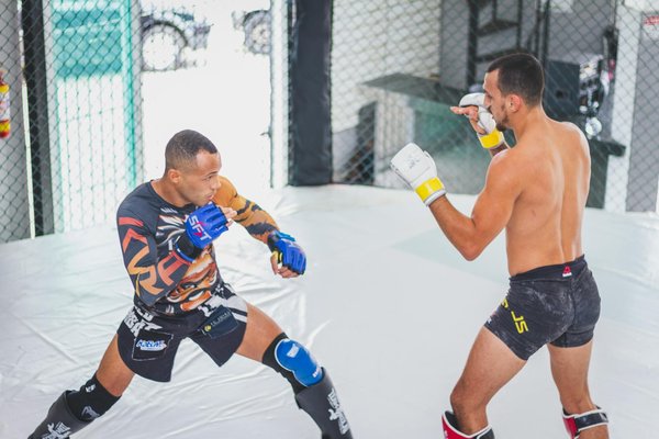 Why is mental conditioning crucial for athletes participating in mixed martial arts?
